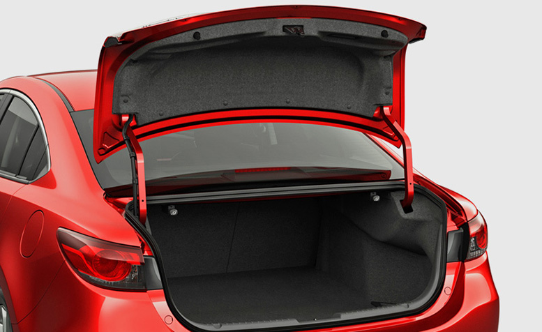 Смотрим, чем обернулось взросление для седана Mazda6