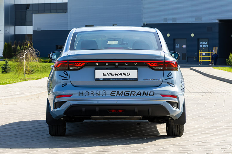 Тест-драйв и обзор Geely Emgrand (Джили Эмгранд)